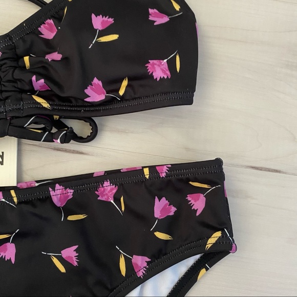 🌺 Billabong Girls’ Floral Bikini 🌺 - Picture 4 of 9